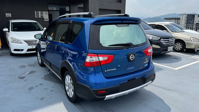 NEW LIVINA 照片 3