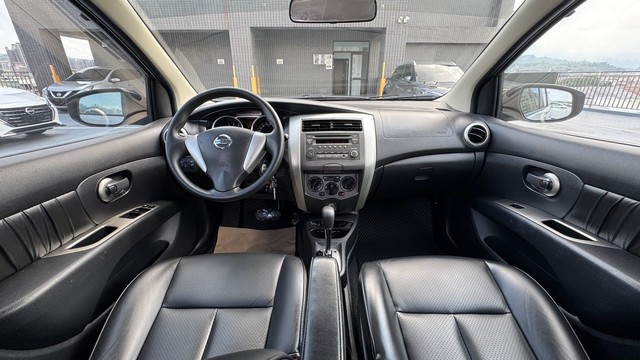 NEW LIVINA 照片 5