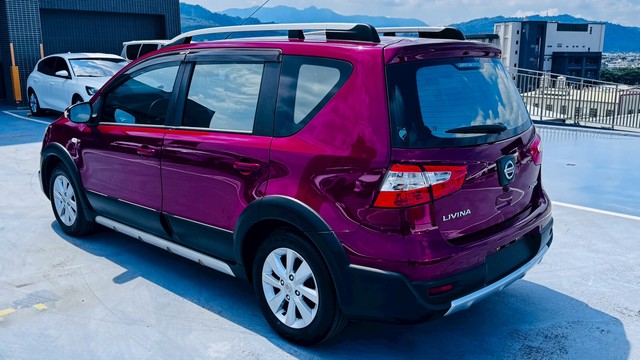 NEW LIVINA 照片 3