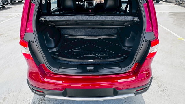 NEW LIVINA 照片 4