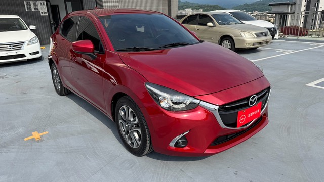 馬自達 MAZDA2