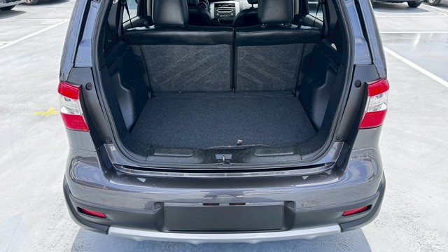 NEW LIVINA 照片 4